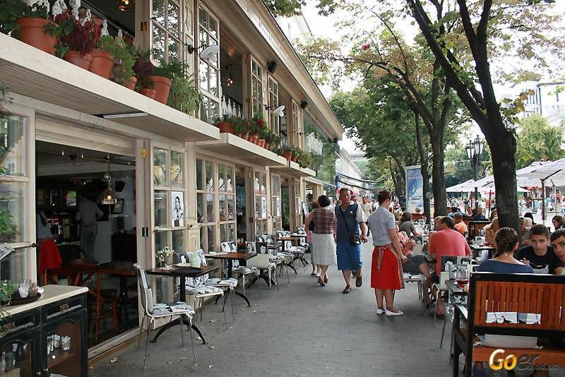 Красивая Квартира В Центре Одессы Odesa Exterior foto