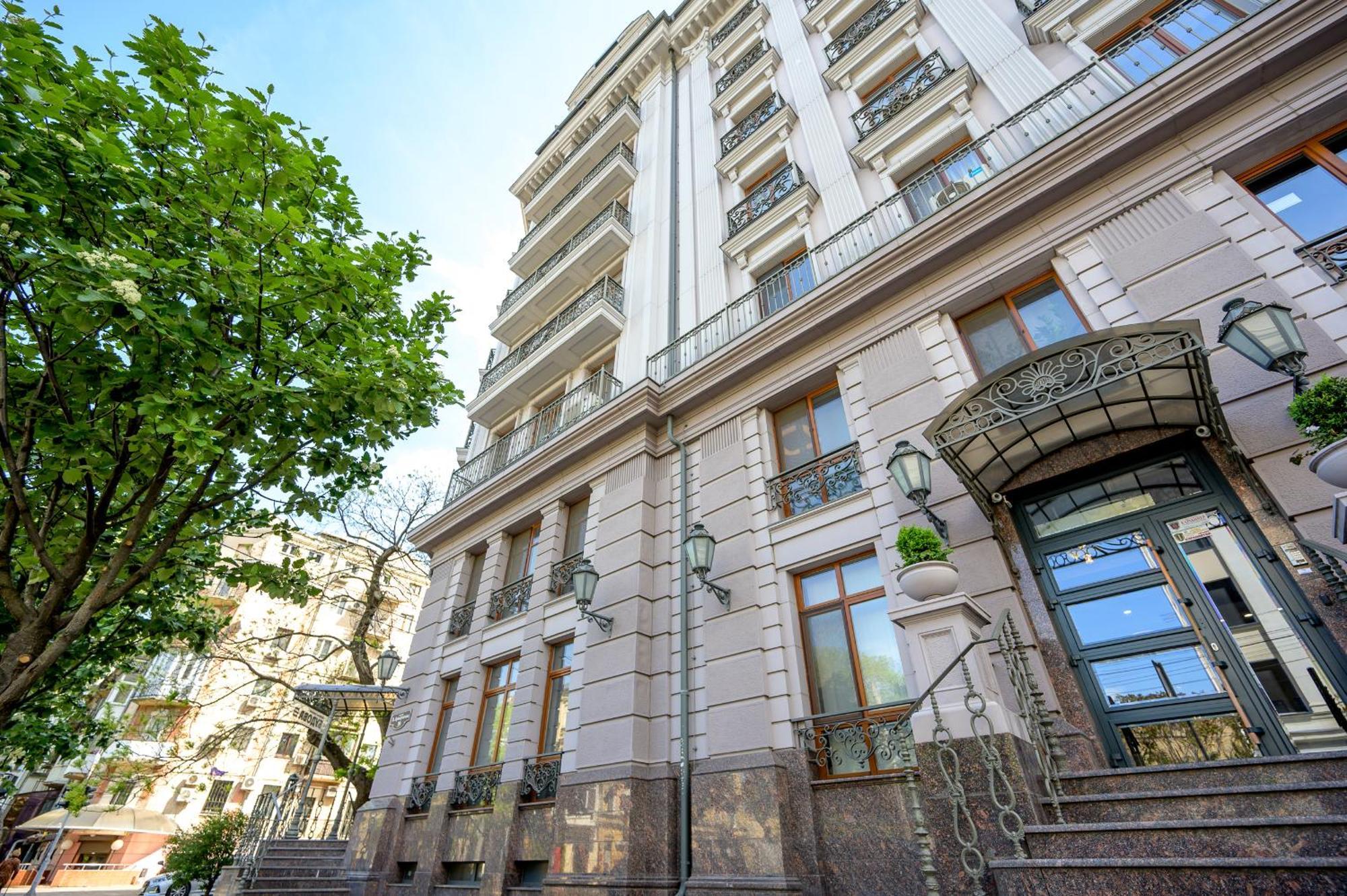 Красивая Квартира В Центре Одессы Odesa Exterior foto